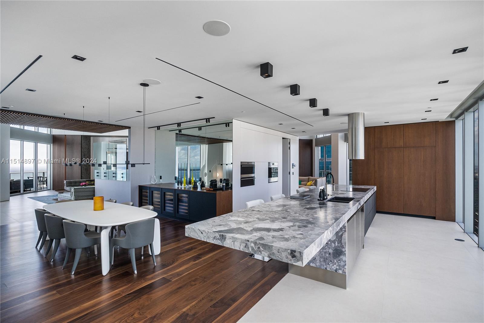 1300 Brickell Bay Dr, Miami, FL, 33131 United States, 5 Bedrooms Bedrooms, ,6 BathroomsBathrooms,Residential,For Sale,Brickell Bay Dr,A11514897
