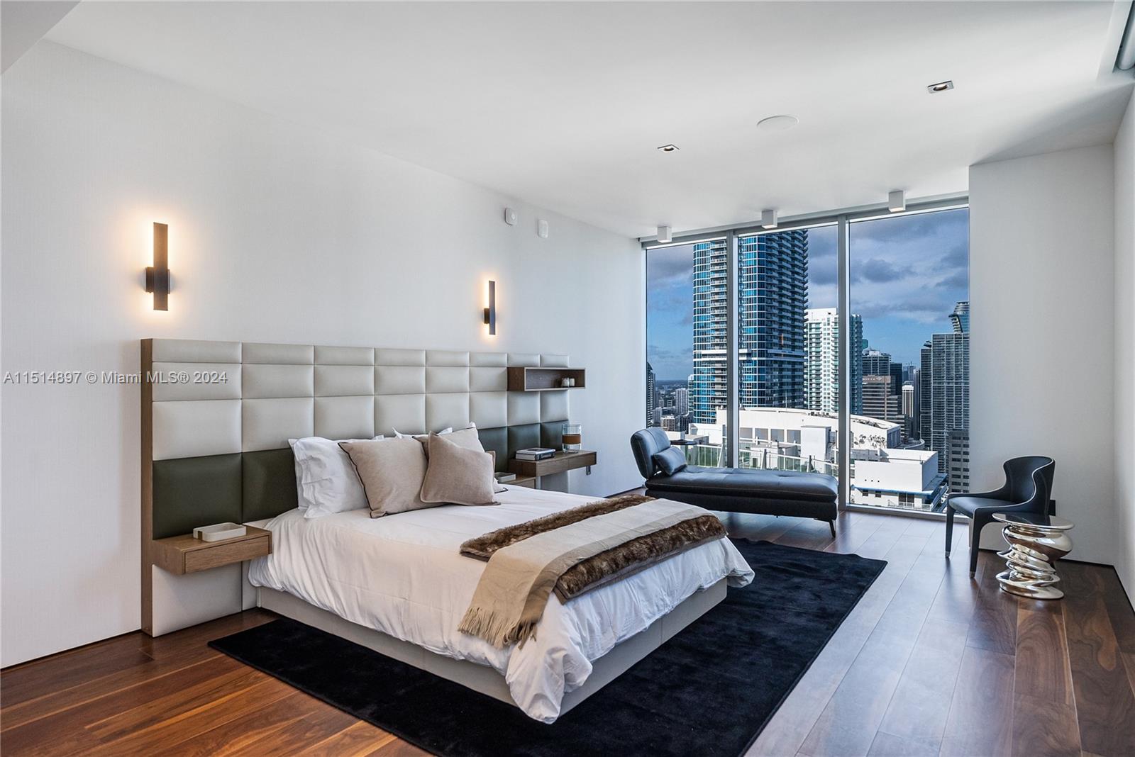 1300 Brickell Bay Dr, Miami, FL, 33131 United States, 5 Bedrooms Bedrooms, ,6 BathroomsBathrooms,Residential,For Sale,Brickell Bay Dr,A11514897