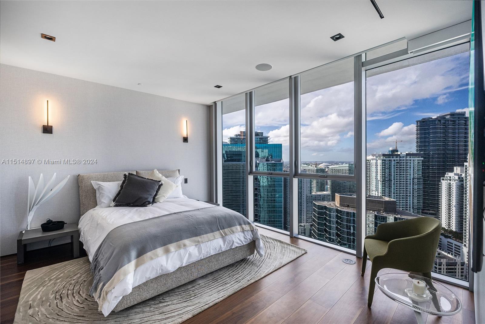 1300 Brickell Bay Dr, Miami, FL, 33131 United States, 5 Bedrooms Bedrooms, ,6 BathroomsBathrooms,Residential,For Sale,Brickell Bay Dr,A11514897