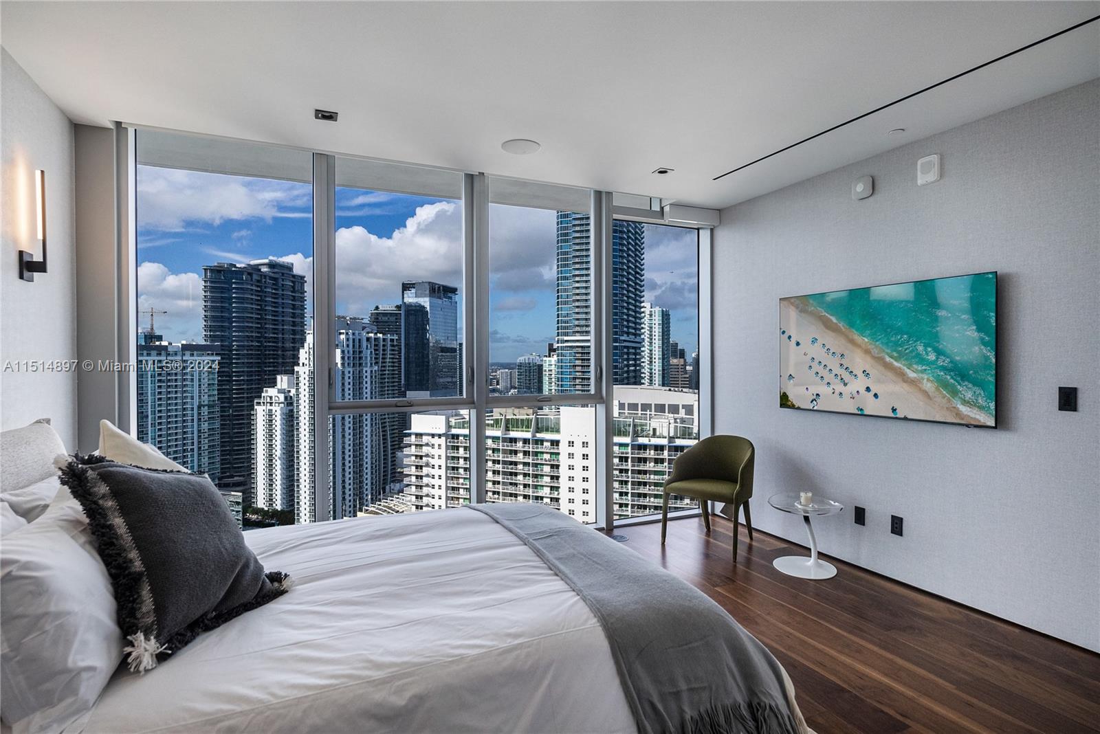 1300 Brickell Bay Dr, Miami, FL, 33131 United States, 5 Bedrooms Bedrooms, ,6 BathroomsBathrooms,Residential,For Sale,Brickell Bay Dr,A11514897
