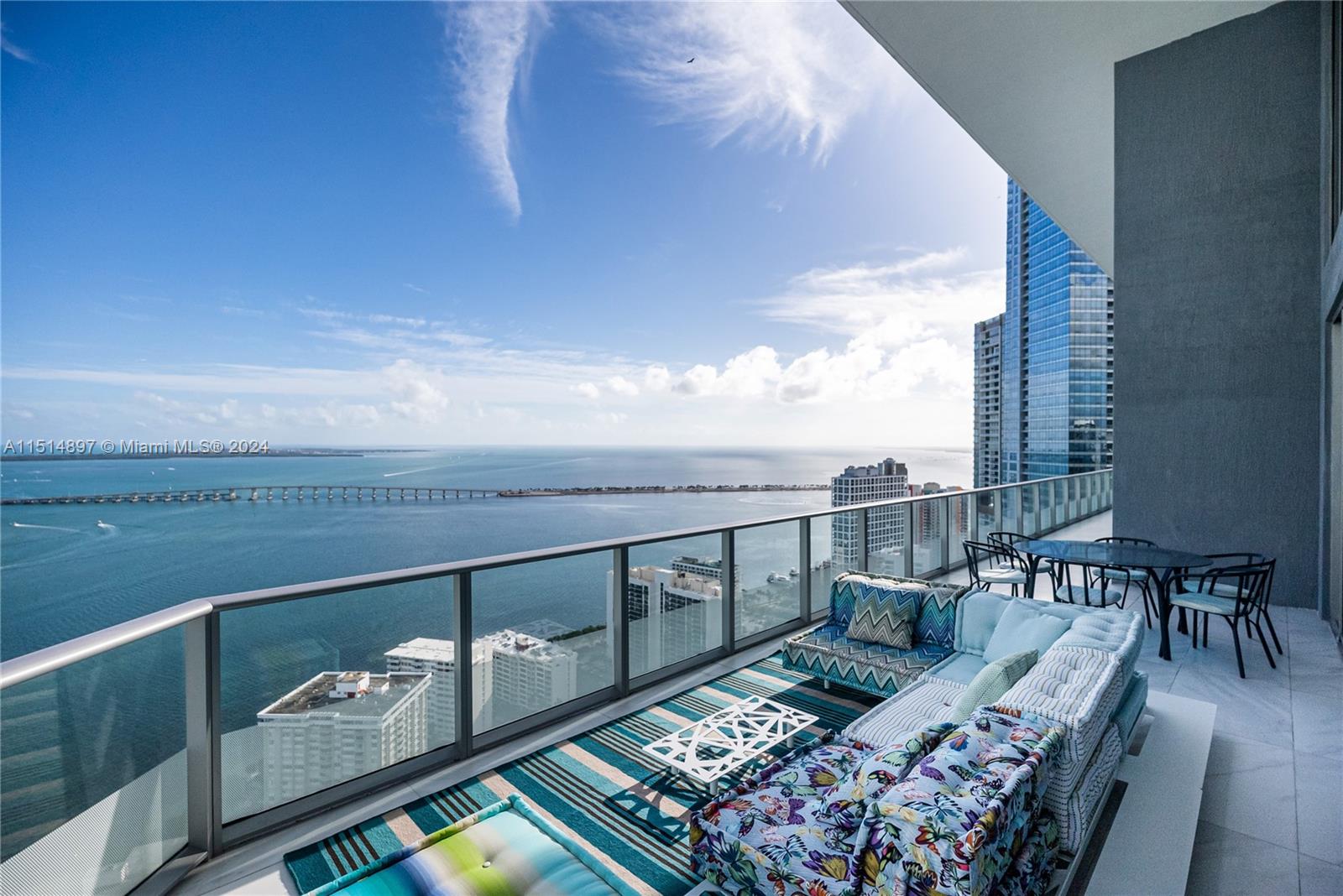 1300 Brickell Bay Dr, Miami, FL, 33131 United States, 5 Bedrooms Bedrooms, ,6 BathroomsBathrooms,Residential,For Sale,Brickell Bay Dr,A11514897