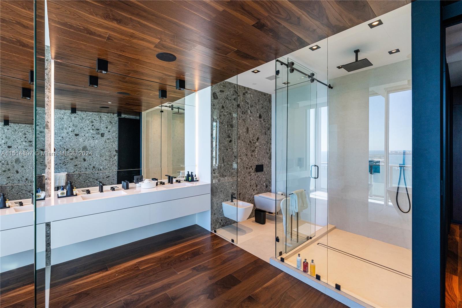 1300 Brickell Bay Dr, Miami, FL, 33131 United States, 5 Bedrooms Bedrooms, ,6 BathroomsBathrooms,Residential,For Sale,Brickell Bay Dr,A11514897