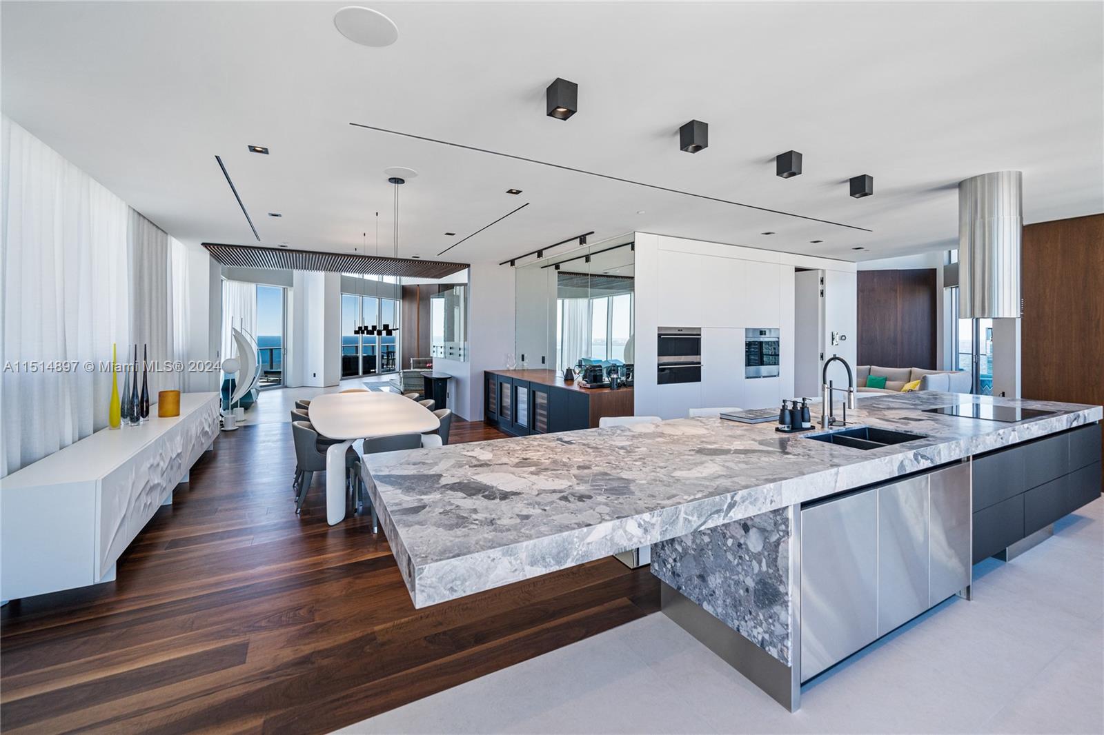 1300 Brickell Bay Dr, Miami, FL, 33131 United States, 5 Bedrooms Bedrooms, ,6 BathroomsBathrooms,Residential,For Sale,Brickell Bay Dr,A11514897