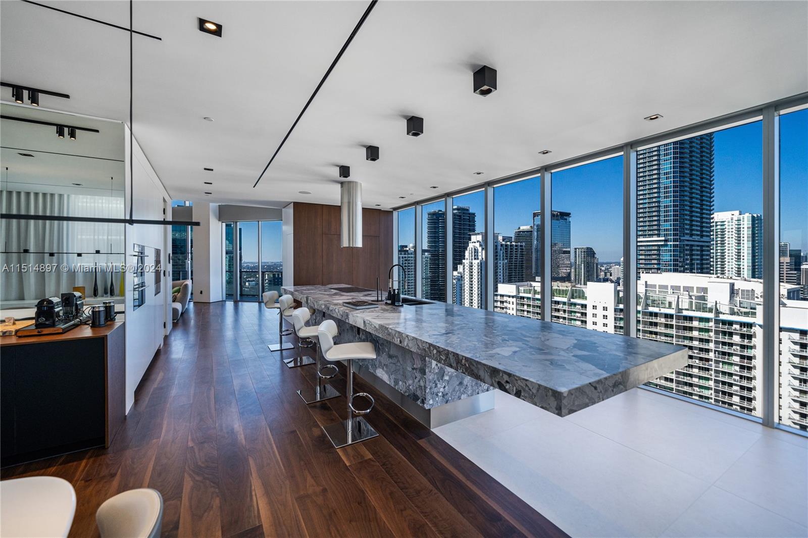 1300 Brickell Bay Dr, Miami, FL, 33131 United States, 5 Bedrooms Bedrooms, ,6 BathroomsBathrooms,Residential,For Sale,Brickell Bay Dr,A11514897