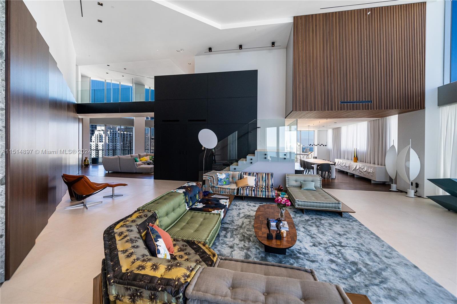 1300 Brickell Bay Dr, Miami, FL, 33131 United States, 5 Bedrooms Bedrooms, ,6 BathroomsBathrooms,Residential,For Sale,Brickell Bay Dr,A11514897