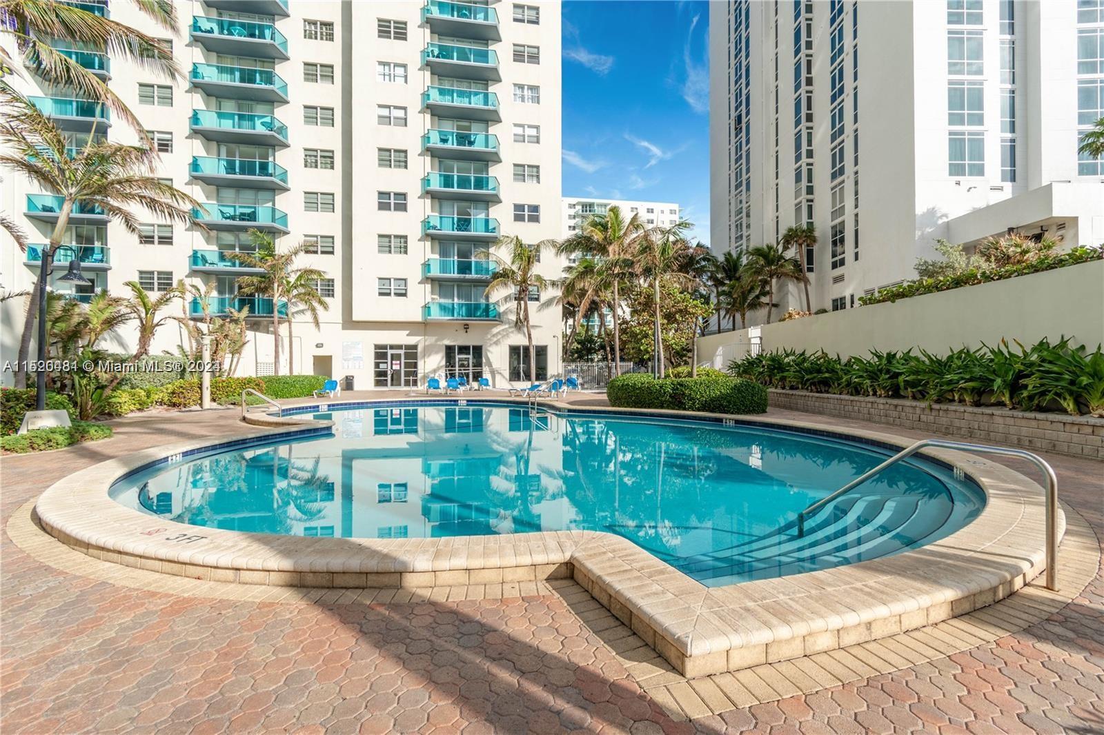 4001 Ocean Dr, Hollywood, FL, 33019 United States, 2 Bedrooms Bedrooms, ,1 BathroomBathrooms,Residential,For Sale,Ocean Dr,A11520481