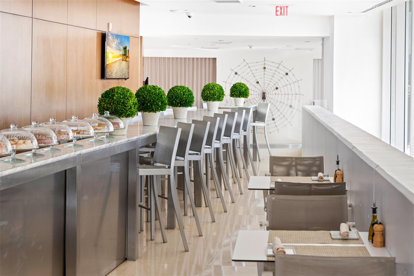 450 Alton Rd 2006, Miami Beach, Florida 33139, 2 Bedrooms Bedrooms, ,2 BathroomsBathrooms,Residential,For Sale,450 Alton Rd 2006,A11520105