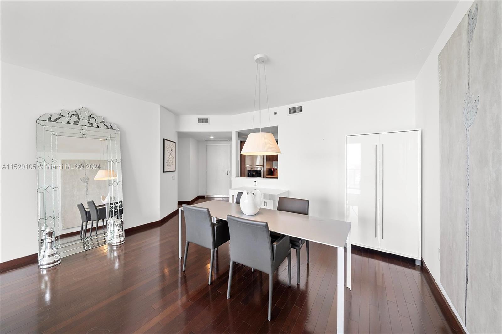 450 Alton Rd 2006, Miami Beach, Florida 33139, 2 Bedrooms Bedrooms, ,2 BathroomsBathrooms,Residential,For Sale,450 Alton Rd 2006,A11520105