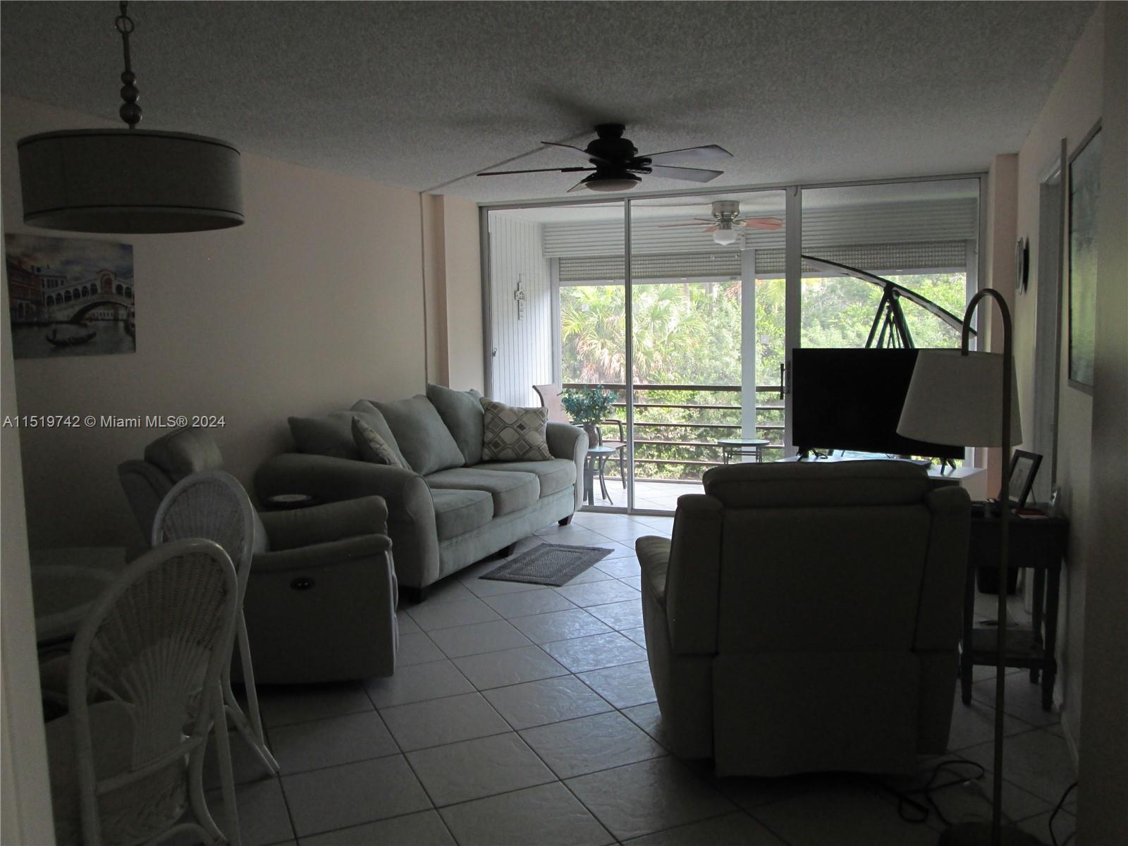 107 Royal Park Dr, Oakland Park, FL, 33309 United States, 2 Bedrooms Bedrooms, ,2 BathroomsBathrooms,Residential,For Sale,Royal Park Dr,A11519742