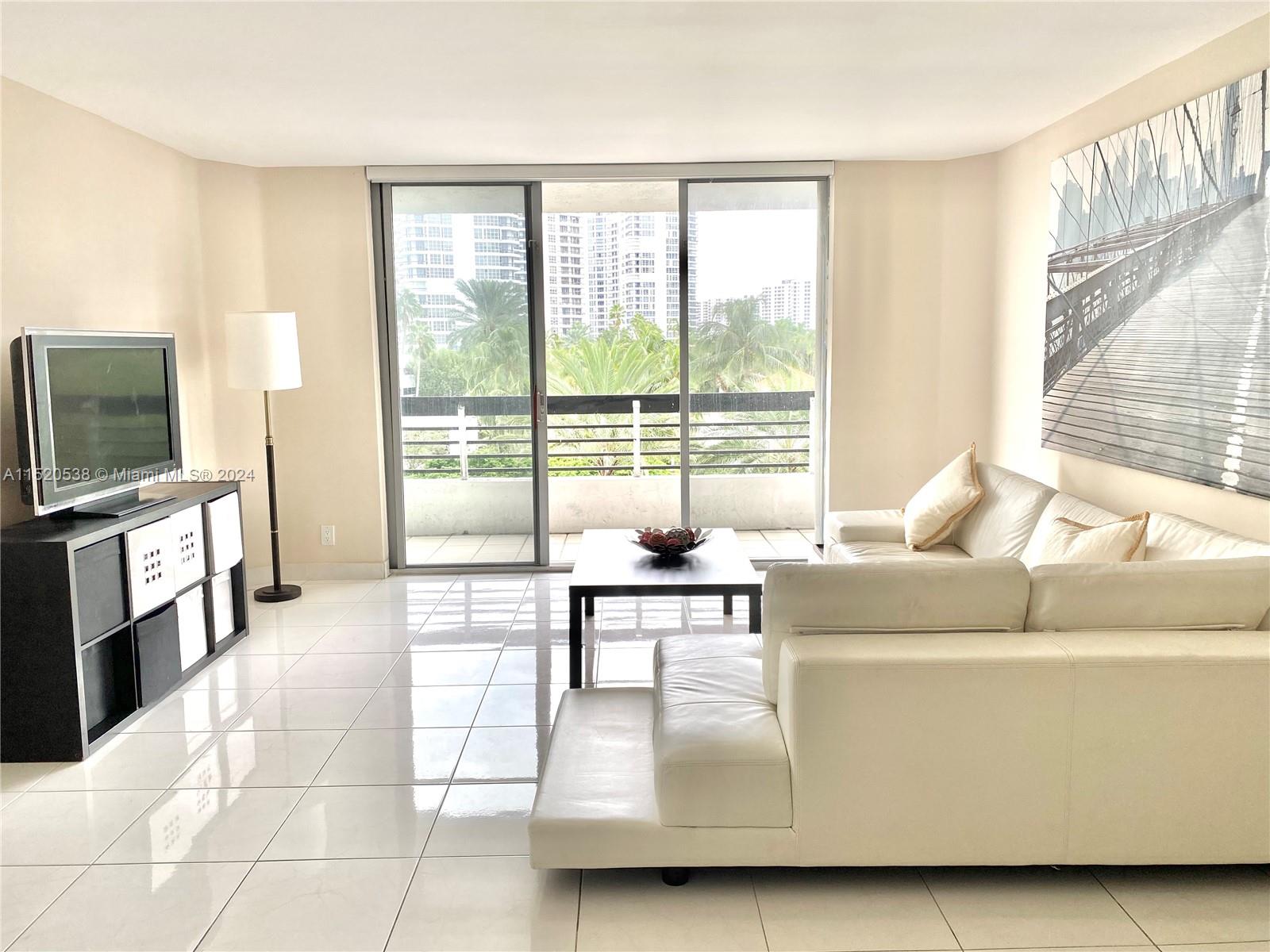 19195 36th Ct, Aventura, FL, 33180 United States, 2 Bedrooms Bedrooms, ,2 BathroomsBathrooms,Residential,For Sale,36th Ct,A11520538