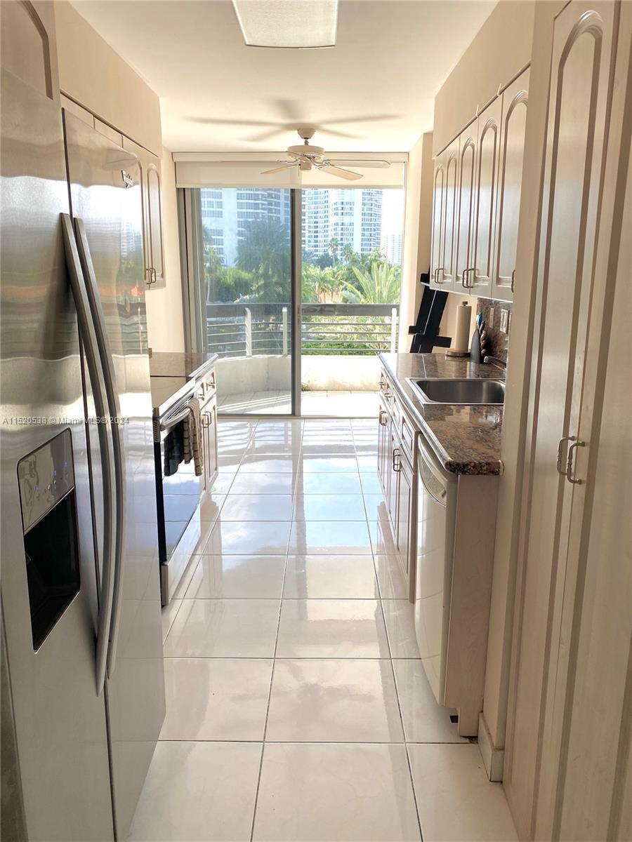 19195 36th Ct, Aventura, FL, 33180 United States, 2 Bedrooms Bedrooms, ,2 BathroomsBathrooms,Residential,For Sale,36th Ct,A11520538