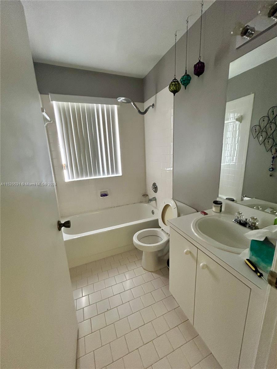 17042 142nd Pl, Miami, FL, 33177 United States, 3 Bedrooms Bedrooms, ,2 BathroomsBathrooms,Residential,For Sale,142nd Pl,A11520531