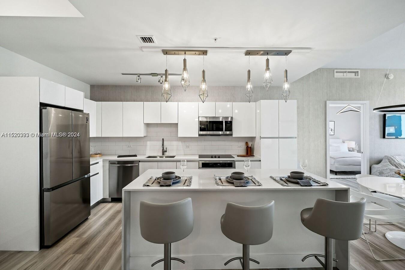 101 Diplomat Pkwy A5, Hallandale Beach, Florida 33009, 1 Bedroom Bedrooms, ,1 BathroomBathrooms,Residentiallease,For Rent,101 Diplomat Pkwy A5,A11520393