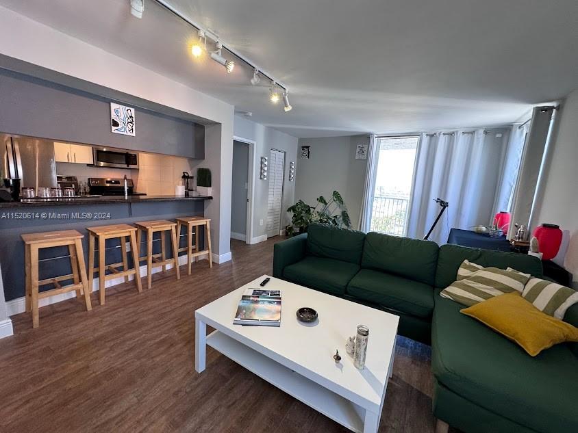 800 N Miami Ave E-1008, Miami, Florida 33136, 2 Bedrooms Bedrooms, ,2 BathroomsBathrooms,Residential,For Sale,800 N Miami Ave E-1008,A11520614