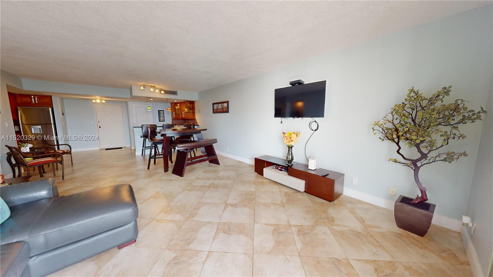 2500 PARKVIEW DR, Hallandale Beach, FL, 33009 United States, 2 Bedrooms Bedrooms, ,2 BathroomsBathrooms,Residential,For Sale,PARKVIEW DR,A11520329