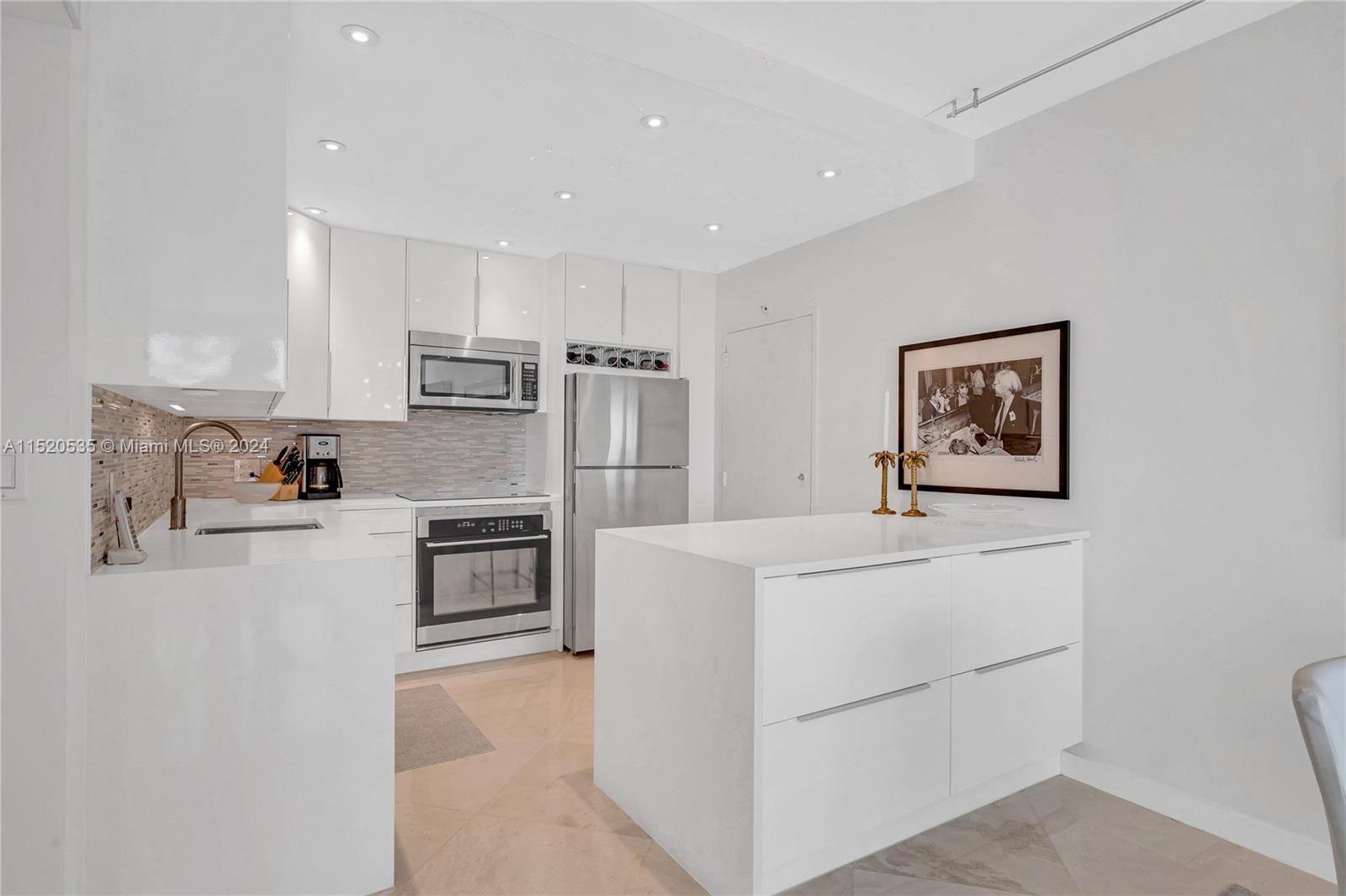 3 Island Ave 14I, Miami Beach, Florida 33139, 2 Bedrooms Bedrooms, ,2 BathroomsBathrooms,Residential,For Sale,3 Island Ave 14I,A11520535