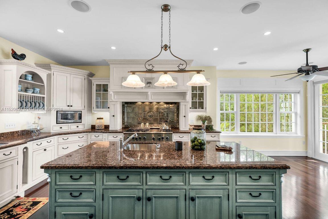 88011 Old Highway, Islamorada, FL, 33036 United States, 5 Bedrooms Bedrooms, ,5 BathroomsBathrooms,Residential,For Sale,Old Highway,A11520630