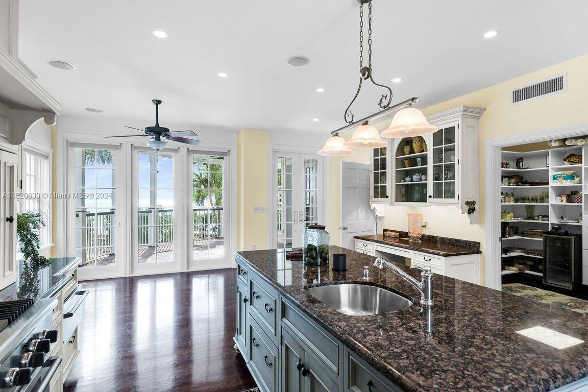 88011 Old Highway, Islamorada, FL, 33036 United States, 5 Bedrooms Bedrooms, ,5 BathroomsBathrooms,Residential,For Sale,Old Highway,A11520630