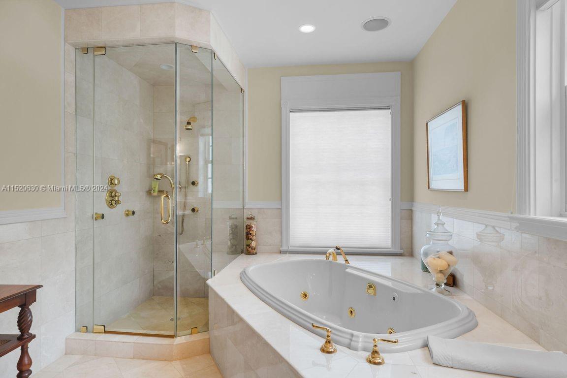 88011 Old Highway, Islamorada, FL, 33036 United States, 5 Bedrooms Bedrooms, ,5 BathroomsBathrooms,Residential,For Sale,Old Highway,A11520630