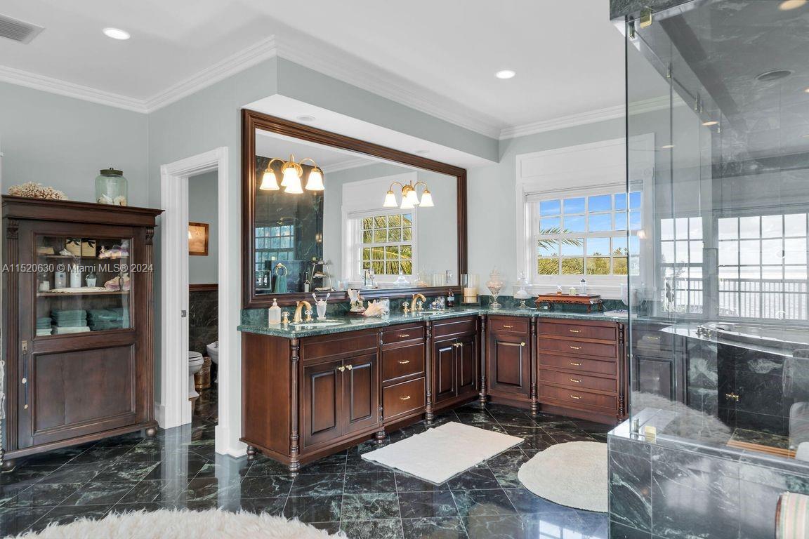 88011 Old Highway, Islamorada, FL, 33036 United States, 5 Bedrooms Bedrooms, ,5 BathroomsBathrooms,Residential,For Sale,Old Highway,A11520630