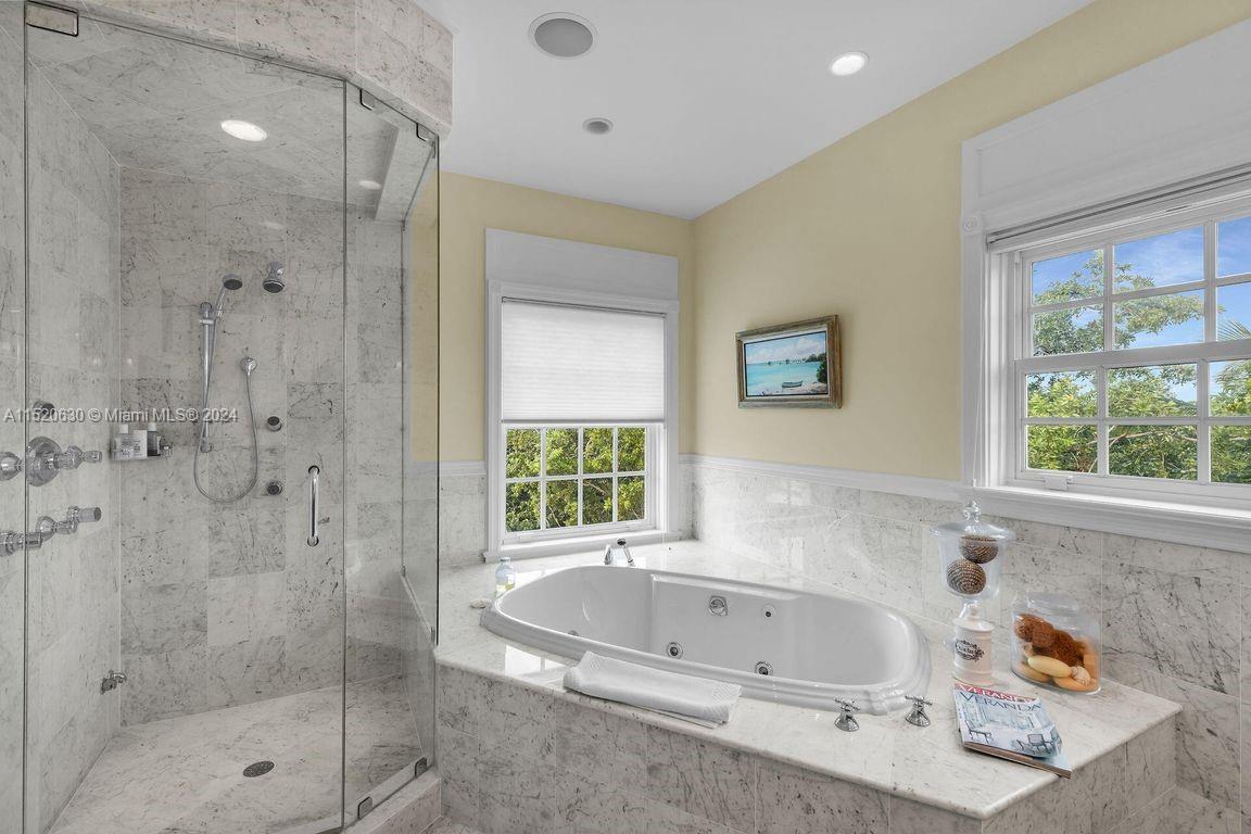 88011 Old Highway, Islamorada, FL, 33036 United States, 5 Bedrooms Bedrooms, ,5 BathroomsBathrooms,Residential,For Sale,Old Highway,A11520630