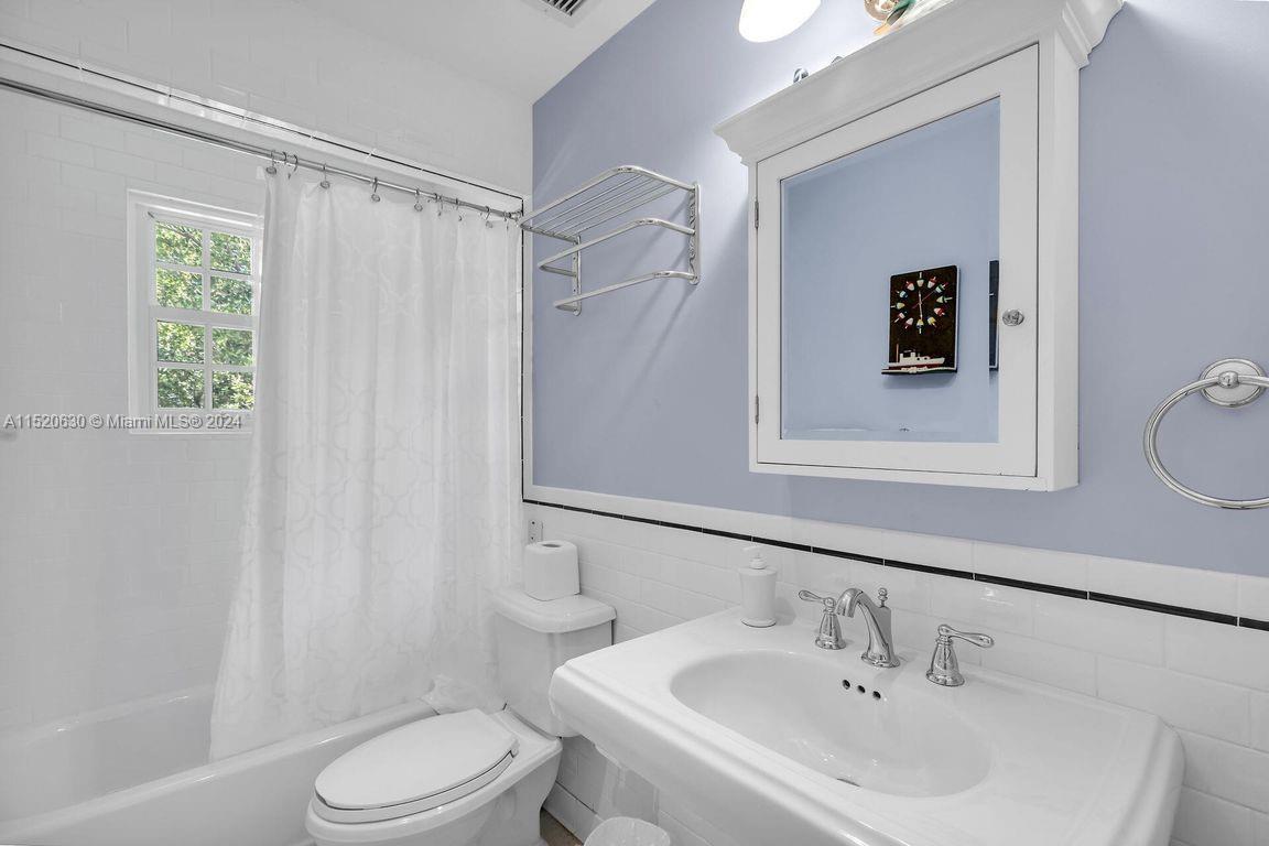 88011 Old Highway, Islamorada, FL, 33036 United States, 5 Bedrooms Bedrooms, ,5 BathroomsBathrooms,Residential,For Sale,Old Highway,A11520630