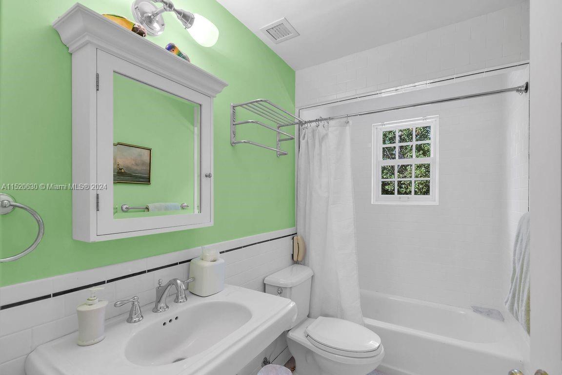 88011 Old Highway, Islamorada, FL, 33036 United States, 5 Bedrooms Bedrooms, ,5 BathroomsBathrooms,Residential,For Sale,Old Highway,A11520630