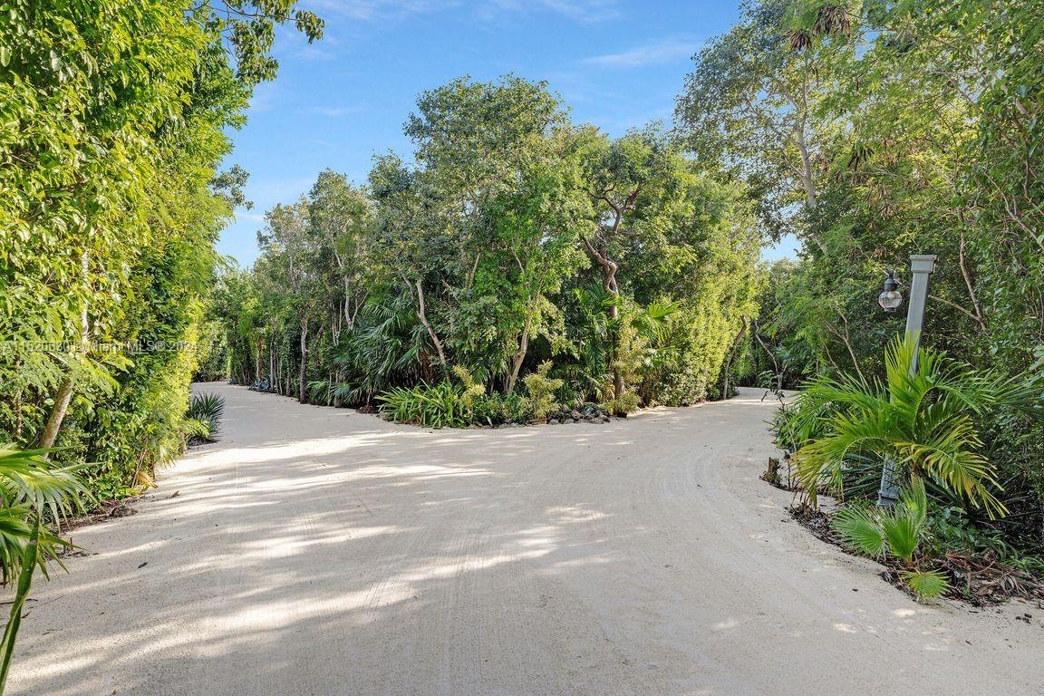 88011 Old Highway, Islamorada, FL, 33036 United States, 5 Bedrooms Bedrooms, ,5 BathroomsBathrooms,Residential,For Sale,Old Highway,A11520630