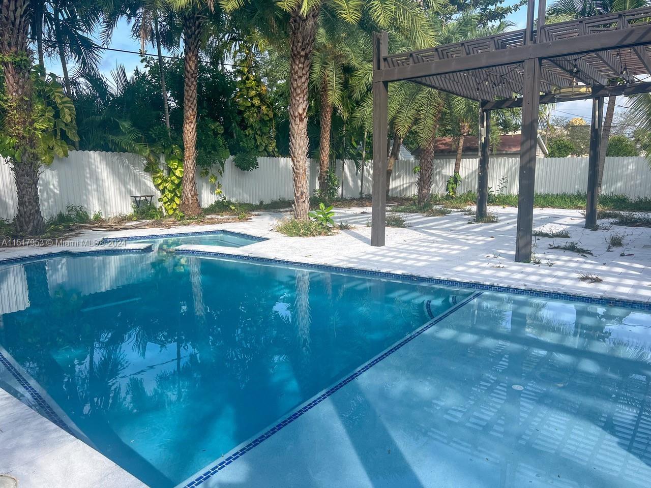 Miami, FL, 33180 United States, 3 Bedrooms Bedrooms, ,2 BathroomsBathrooms,Residential,For Sale,A11517953