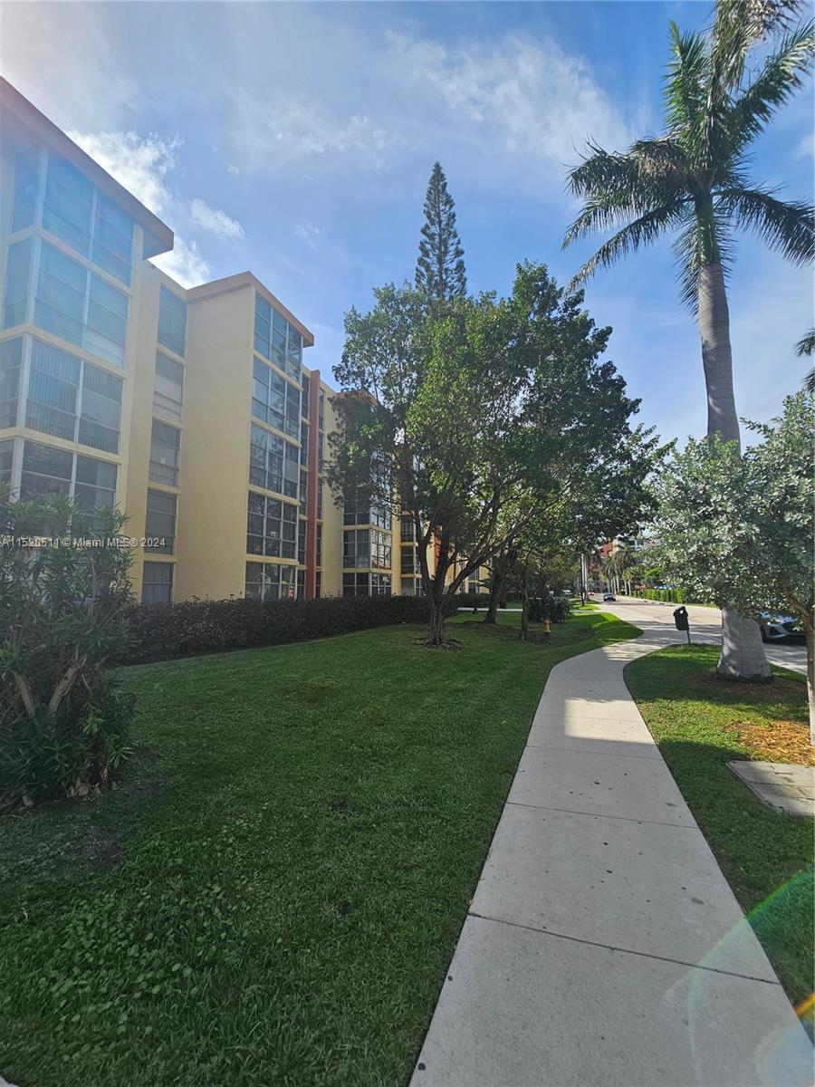 200 172nd St, Sunny Isles Beach, FL, 33160 United States, 2 Bedrooms Bedrooms, ,1 BathroomBathrooms,Residential,For Sale,172nd St,A11520511
