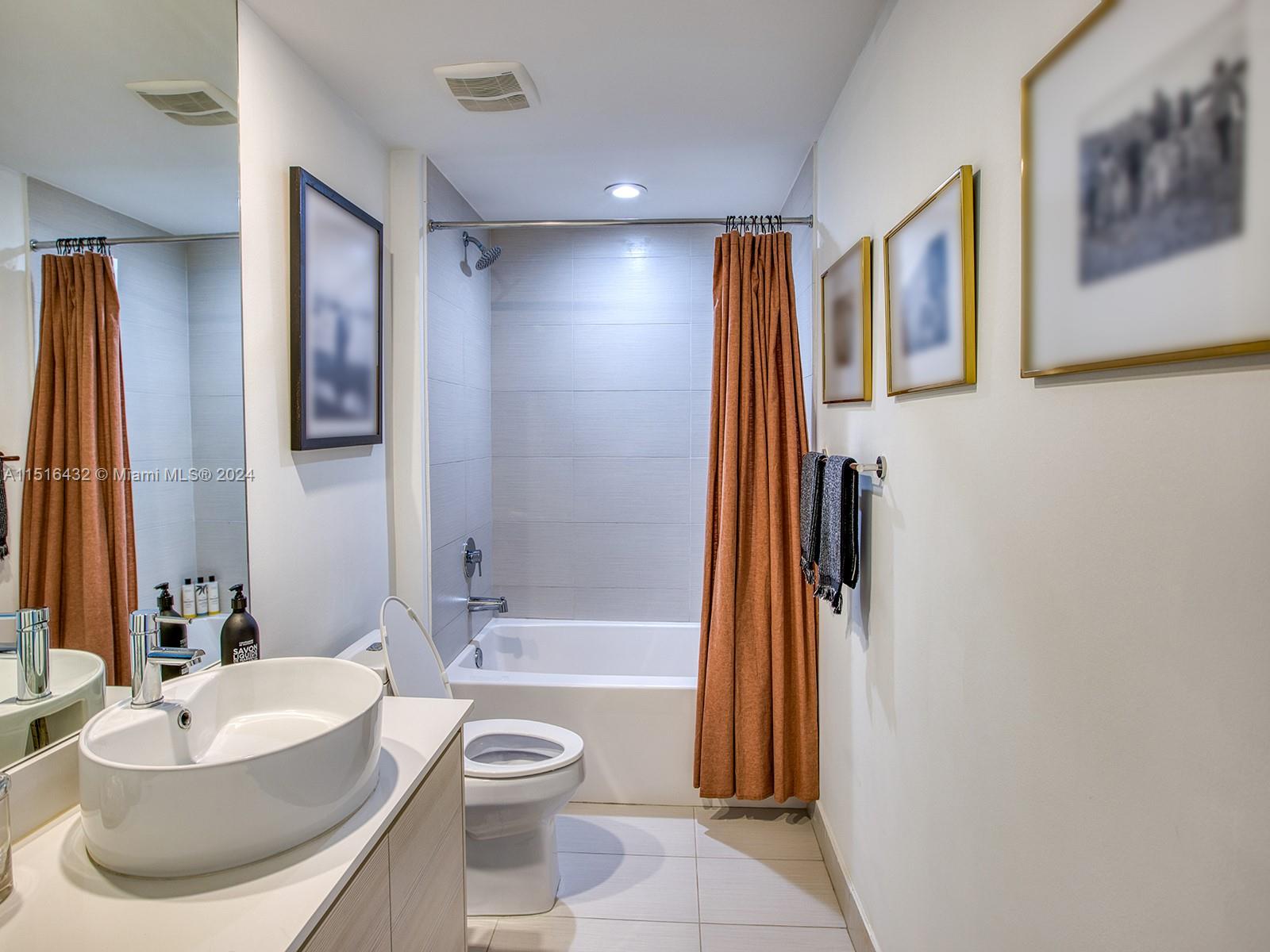 4250 Biscayne Blvd 916, Miami, Florida 33137, 2 Bedrooms Bedrooms, ,2 BathroomsBathrooms,Residential,For Sale,4250 Biscayne Blvd 916,A11516432