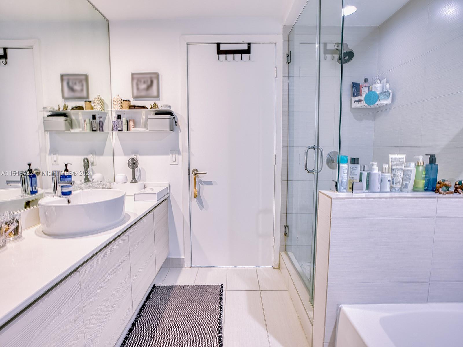 4250 Biscayne Blvd 916, Miami, Florida 33137, 2 Bedrooms Bedrooms, ,2 BathroomsBathrooms,Residential,For Sale,4250 Biscayne Blvd 916,A11516432