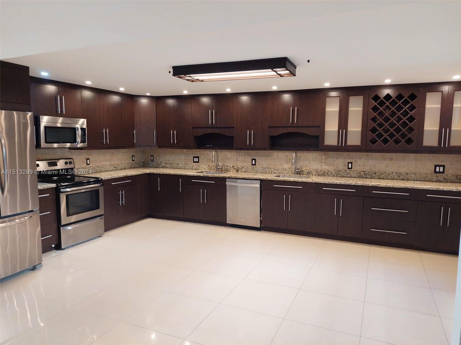 20401 NE 30th Ave 124-8, Aventura, Florida 33180, 3 Bedrooms Bedrooms, ,2 BathroomsBathrooms,Residential,For Sale,20401 NE 30th Ave 124-8,A11513299