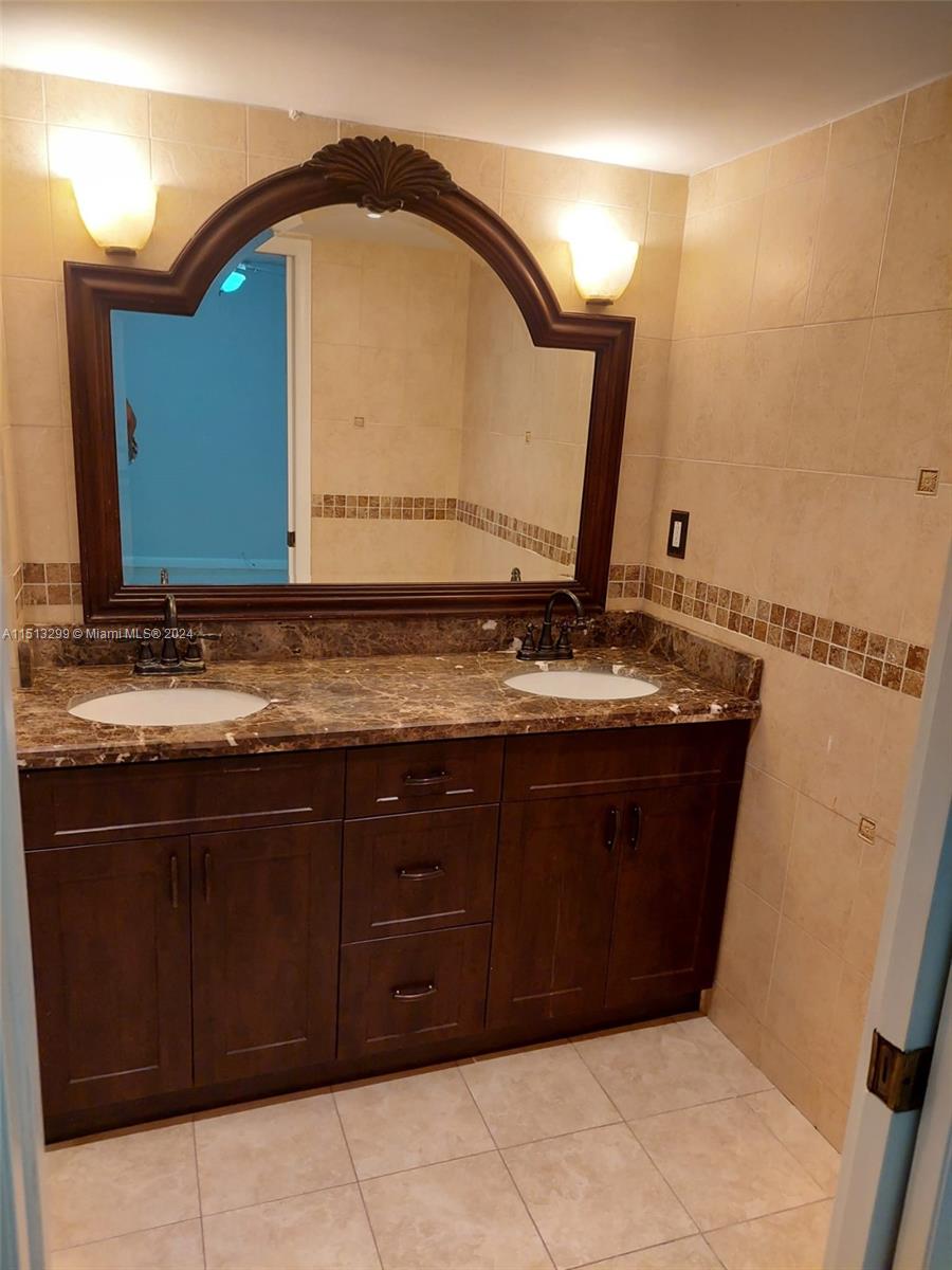 20401 NE 30th Ave 124-8, Aventura, Florida 33180, 3 Bedrooms Bedrooms, ,2 BathroomsBathrooms,Residential,For Sale,20401 NE 30th Ave 124-8,A11513299