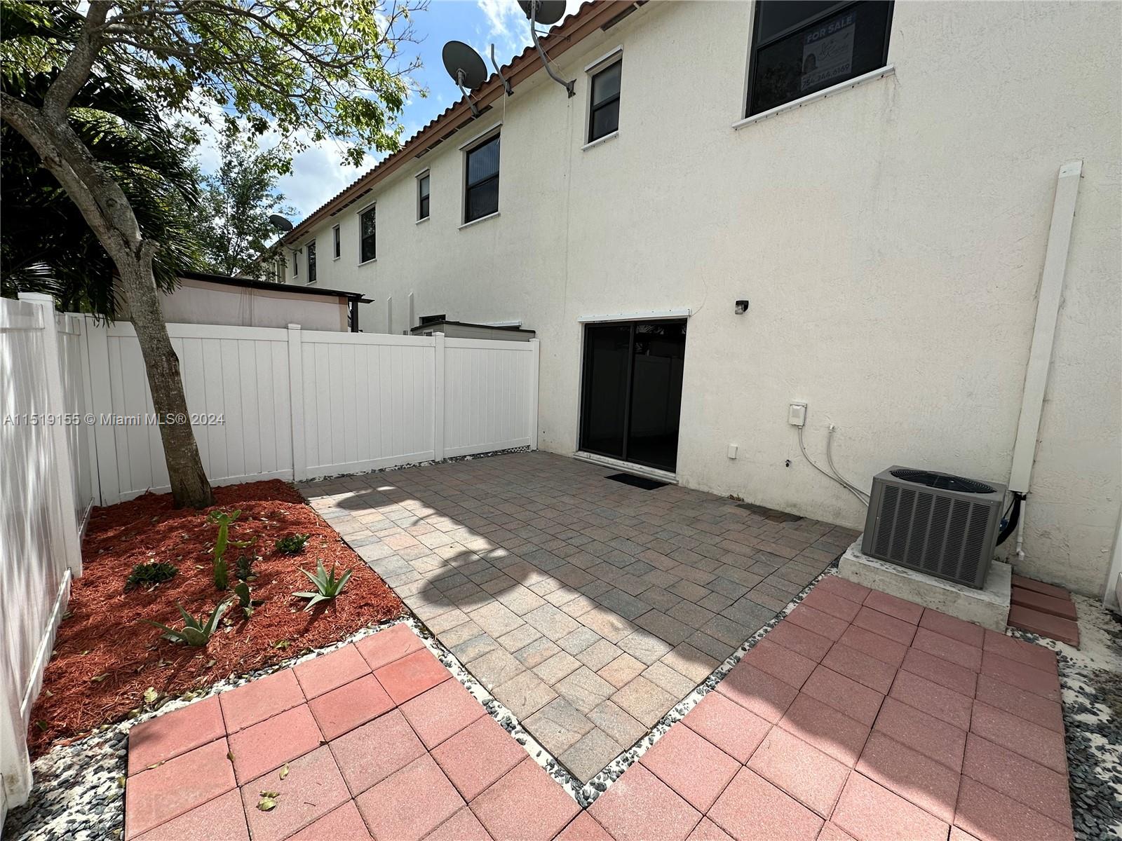 8933 35th Ct, Hialeah, FL, 33018 United States, 3 Bedrooms Bedrooms, ,2 BathroomsBathrooms,Residential,For Sale,35th Ct,A11519155