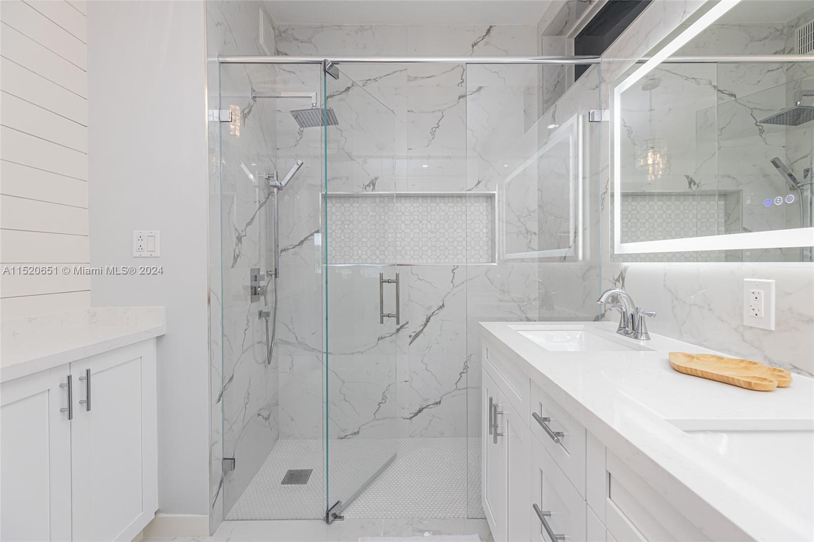 168 Harborview Dr, Tavernier, FL, 33070 United States, 4 Bedrooms Bedrooms, ,3 BathroomsBathrooms,Residential,For Sale,Harborview Dr,A11520651