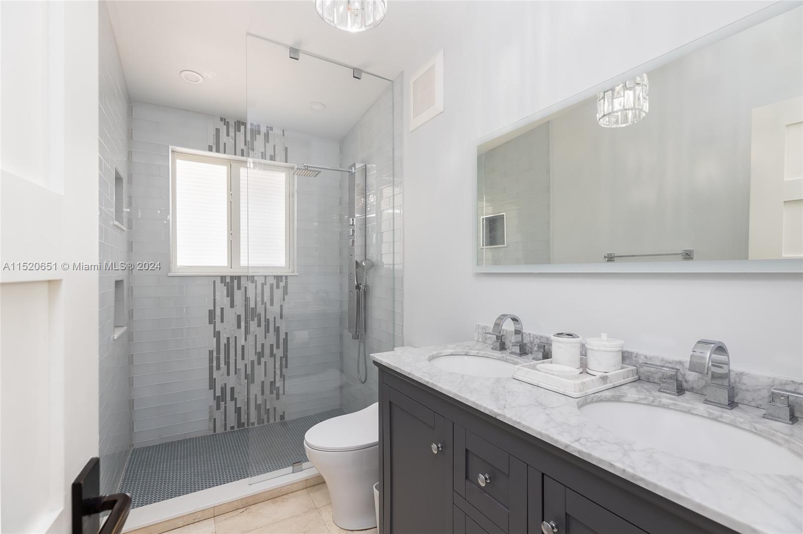 168 Harborview Dr, Tavernier, FL, 33070 United States, 4 Bedrooms Bedrooms, ,3 BathroomsBathrooms,Residential,For Sale,Harborview Dr,A11520651