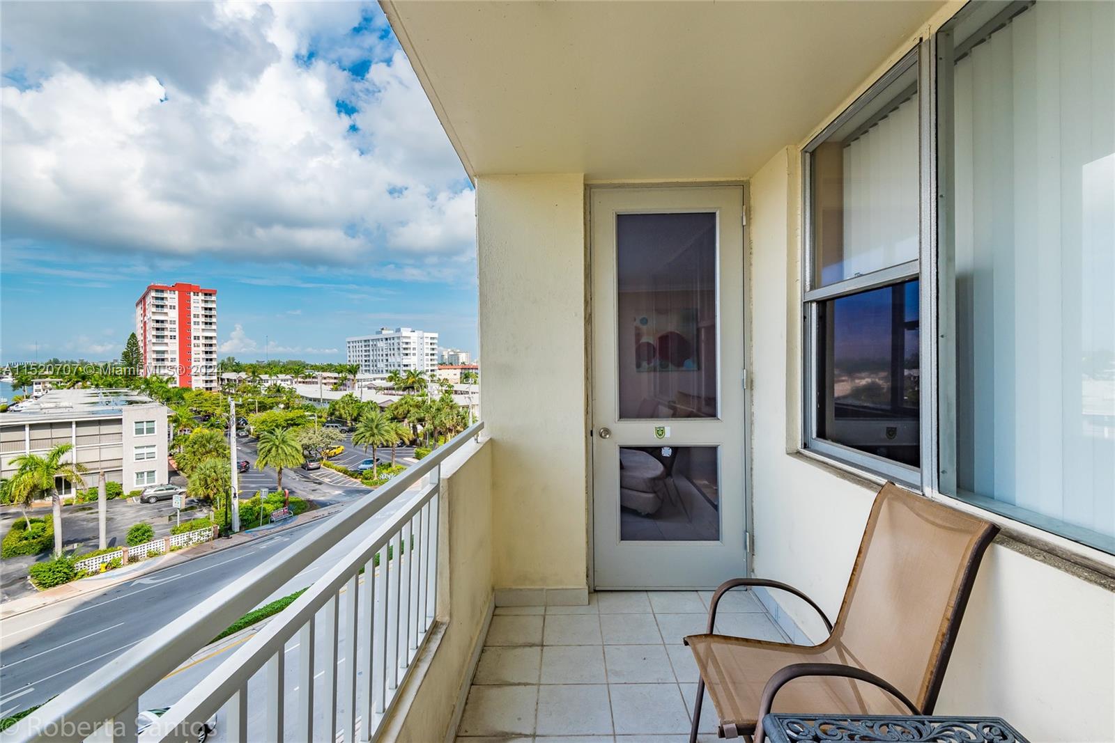 3180 Ocean Dr, Hallandale Beach, FL, 33009 United States, 1 Bedroom Bedrooms, ,1 BathroomBathrooms,Residential,For Sale,Ocean Dr,A11520707