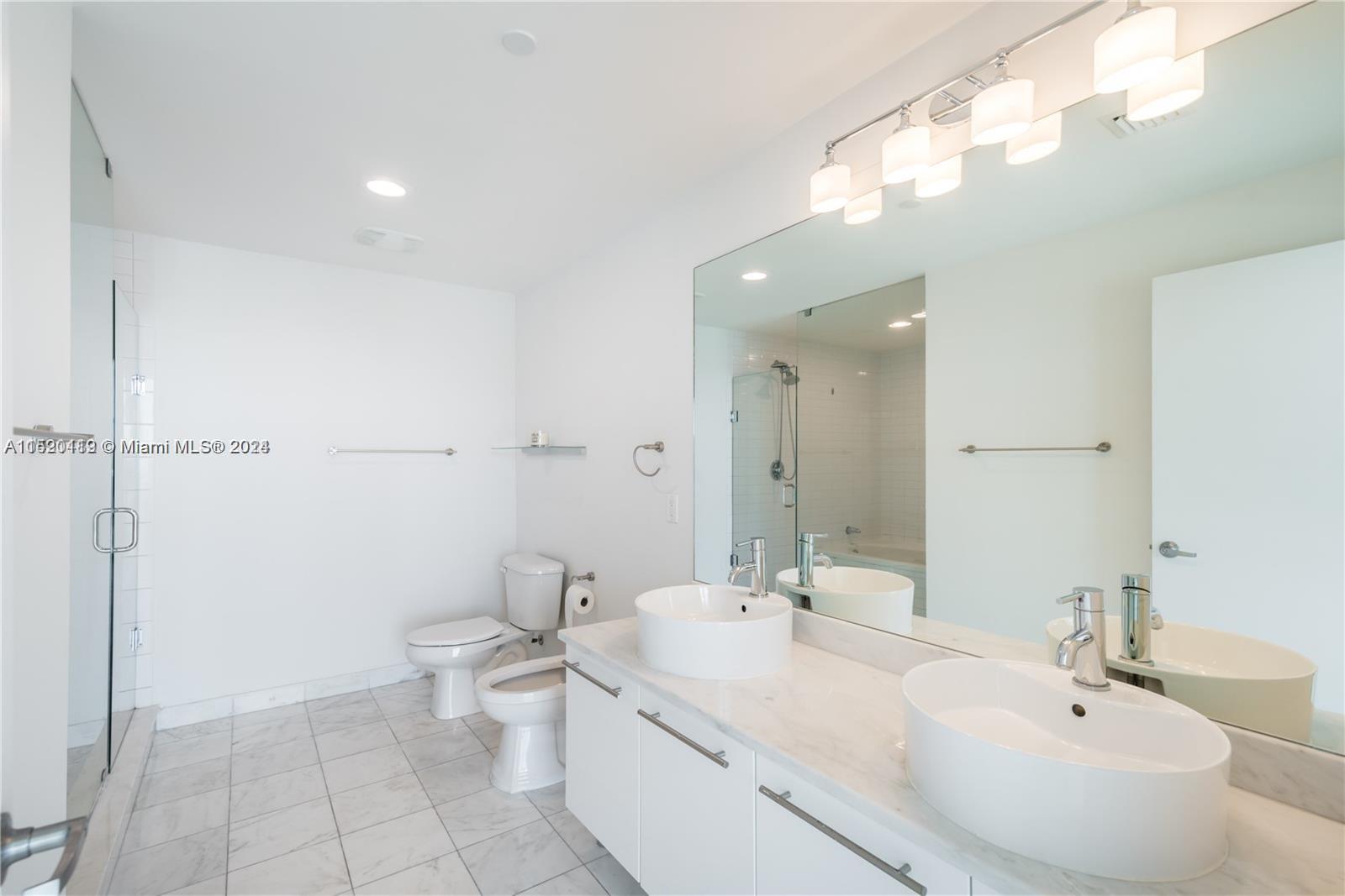 888 Biscayne Blvd, Miami, FL, 33132 United States, 1 Bedroom Bedrooms, ,1 BathroomBathrooms,Residential,For Sale,Biscayne Blvd,A11520119