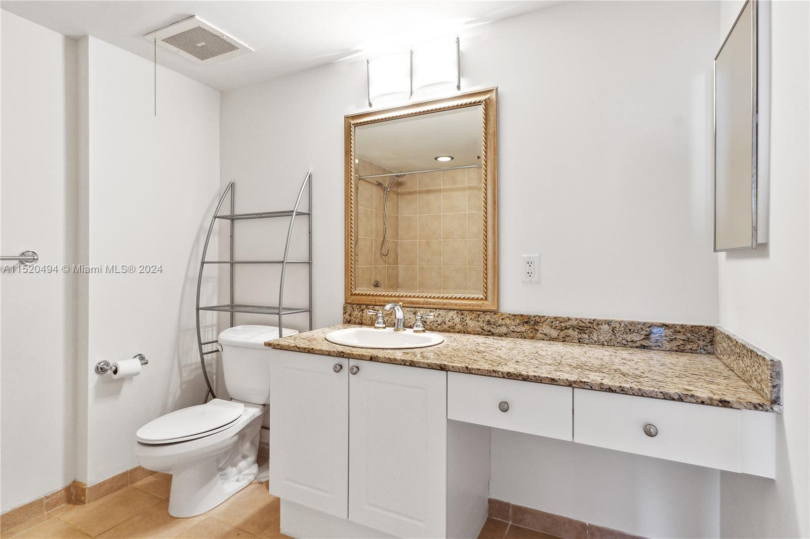 19501 W Country Club Dr 2506, Aventura, Florida 33180, 1 Bedroom Bedrooms, ,1 BathroomBathrooms,Residential,For Sale,19501 W Country Club Dr 2506,A11520494