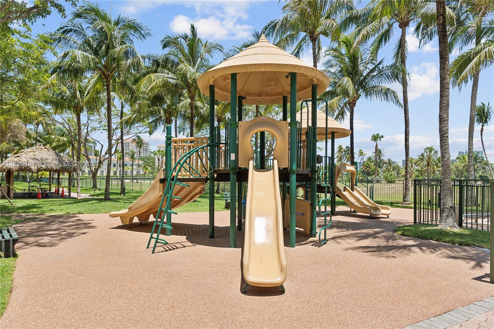 19501 W Country Club Dr 2506, Aventura, Florida 33180, 1 Bedroom Bedrooms, ,1 BathroomBathrooms,Residential,For Sale,19501 W Country Club Dr 2506,A11520494