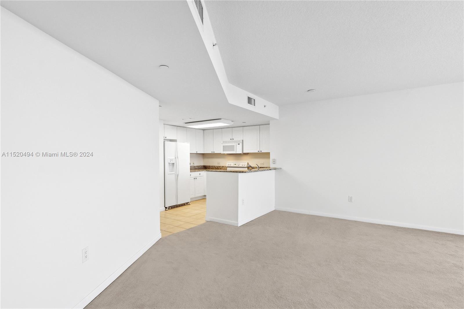 19501 W Country Club Dr 2506, Aventura, Florida 33180, 1 Bedroom Bedrooms, ,1 BathroomBathrooms,Residential,For Sale,19501 W Country Club Dr 2506,A11520494