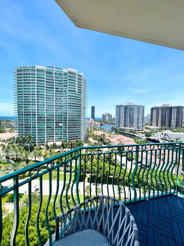 19900 E Country Club Dr PH20, Aventura, Florida 33180, 3 Bedrooms Bedrooms, ,3 BathroomsBathrooms,Residentiallease,For Rent,19900 E Country Club Dr PH20,A11520773