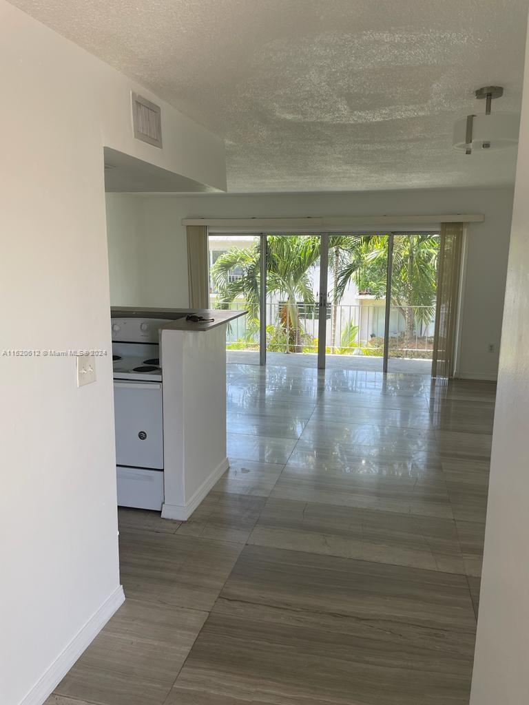 7360 SW 82 ST, Miami, FL, 33143 United States, 1 Bedroom Bedrooms, ,1 BathroomBathrooms,Residential,For Sale,82 ST,A11520612