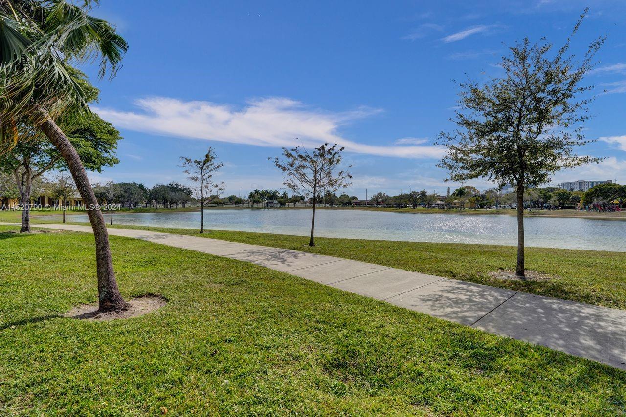 jogging/walking trail takes you to the park