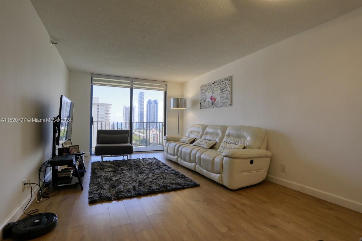 290 174th St, Sunny Isles Beach, FL, 33160 United States, 1 Bedroom Bedrooms, ,1 BathroomBathrooms,Residential,For Sale,174th St,A11520797