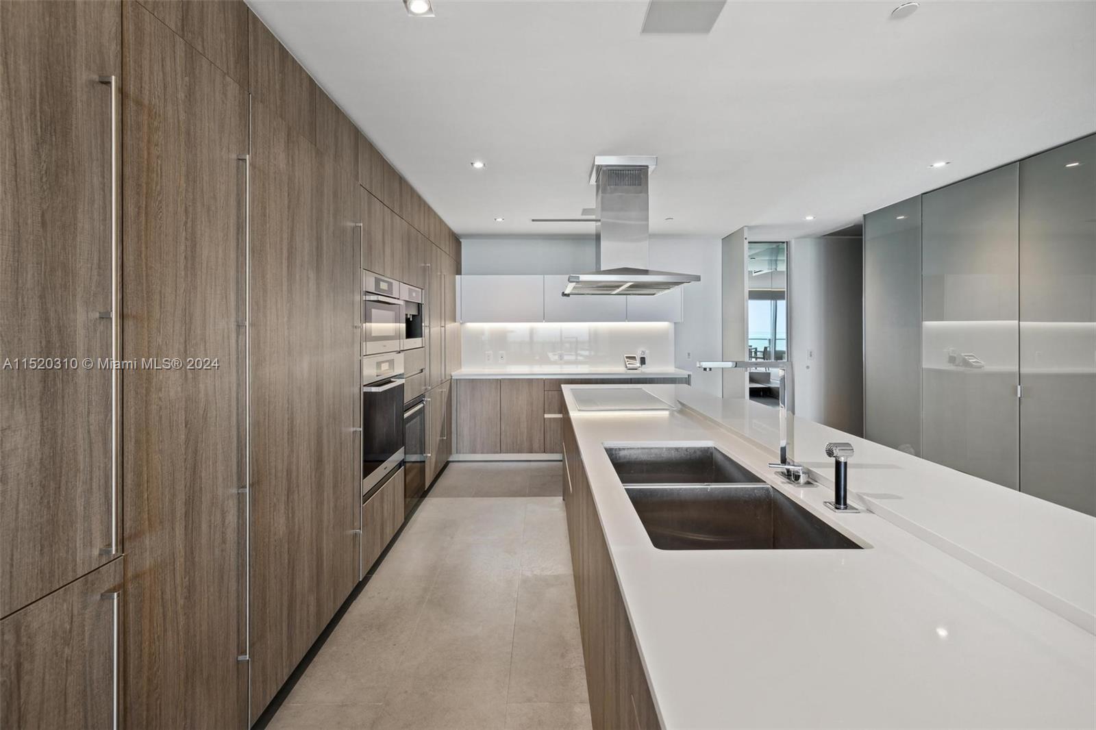 360 Ocean Dr, Key Biscayne, FL, 33149 United States, 5 Bedrooms Bedrooms, ,5 BathroomsBathrooms,Residential,For Sale,Ocean Dr,A11520310