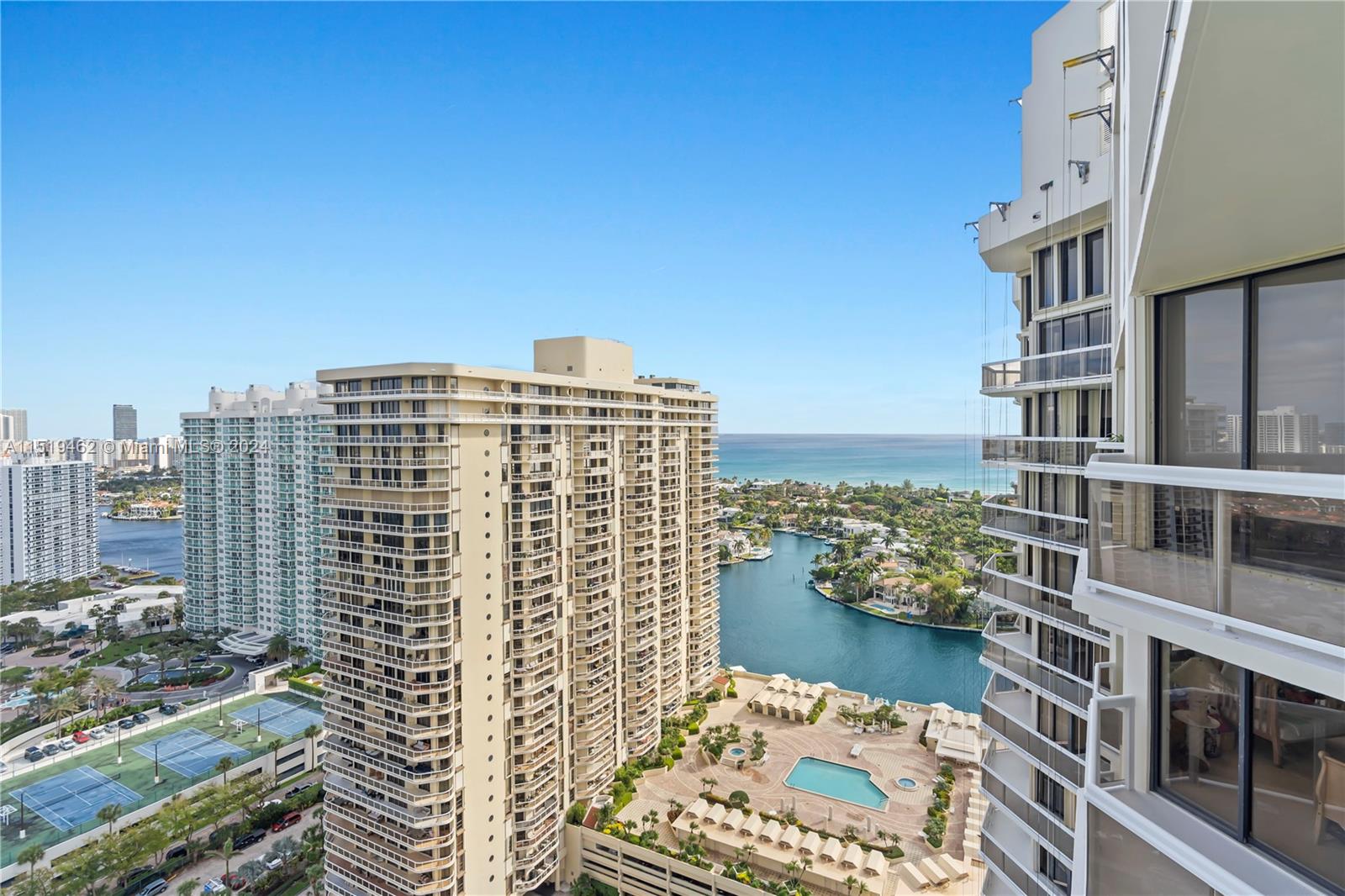 20185 E Country Club Dr PH6, Aventura, Florida 33180, 2 Bedrooms Bedrooms, ,2 BathroomsBathrooms,Residential,For Sale,20185 E Country Club Dr PH6,A11519462