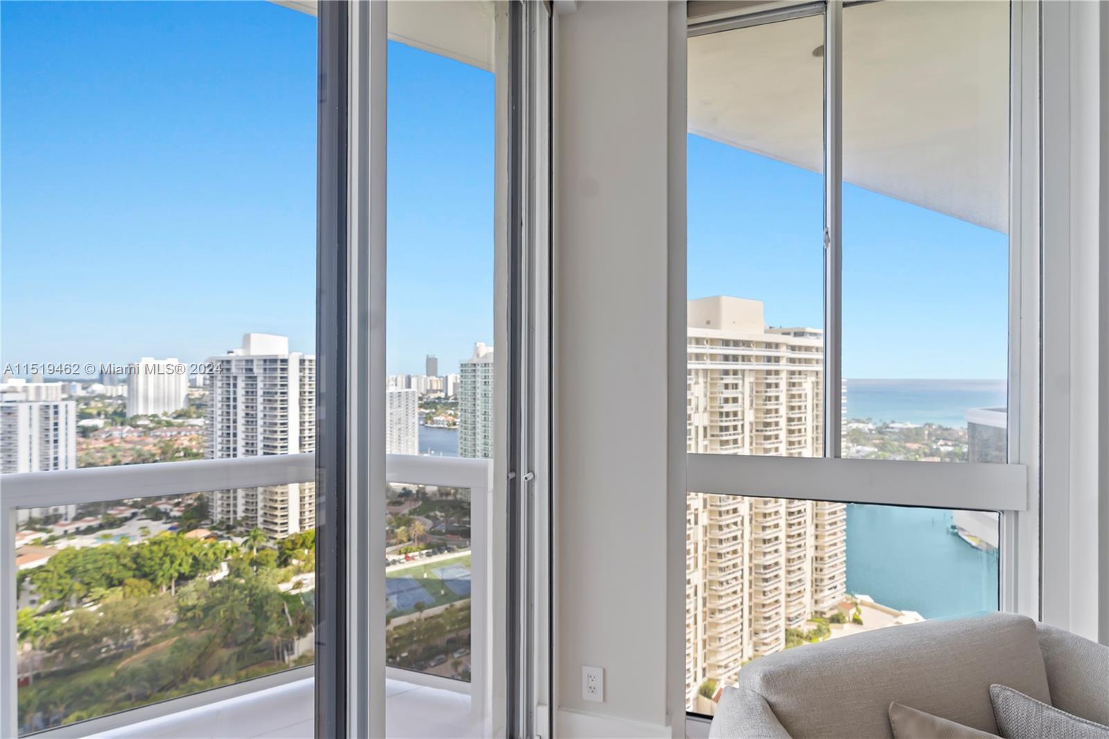 20185 E Country Club Dr PH6, Aventura, Florida 33180, 2 Bedrooms Bedrooms, ,2 BathroomsBathrooms,Residential,For Sale,20185 E Country Club Dr PH6,A11519462