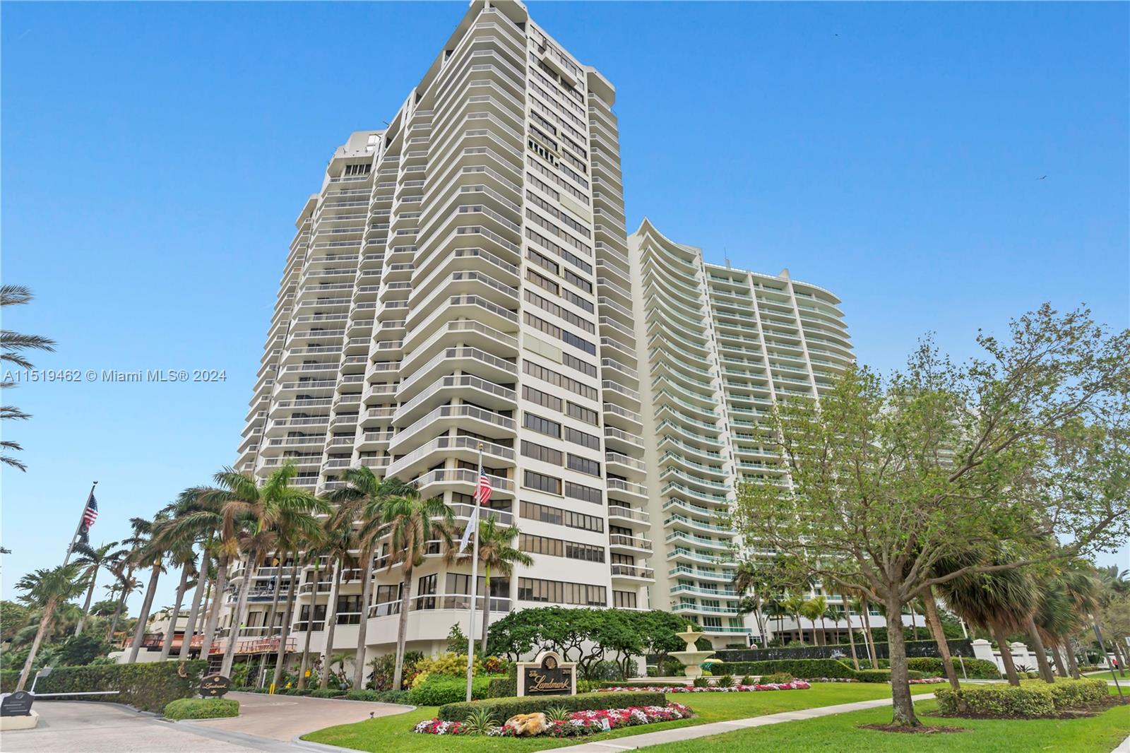 20185 E Country Club Dr PH6, Aventura, Florida 33180, 2 Bedrooms Bedrooms, ,2 BathroomsBathrooms,Residential,For Sale,20185 E Country Club Dr PH6,A11519462